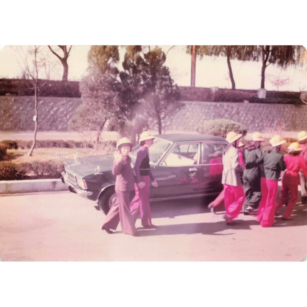 15 Vintage 1970s Korea Textile Mill Factory Photos Looms Workers USAF Tour - Picture 13 of 15